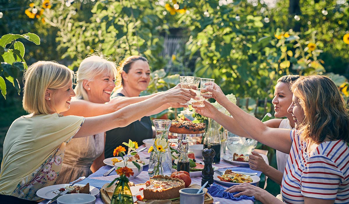 BBQs and summer dresses at the ready! Warm weather to stay with hopes of 20C