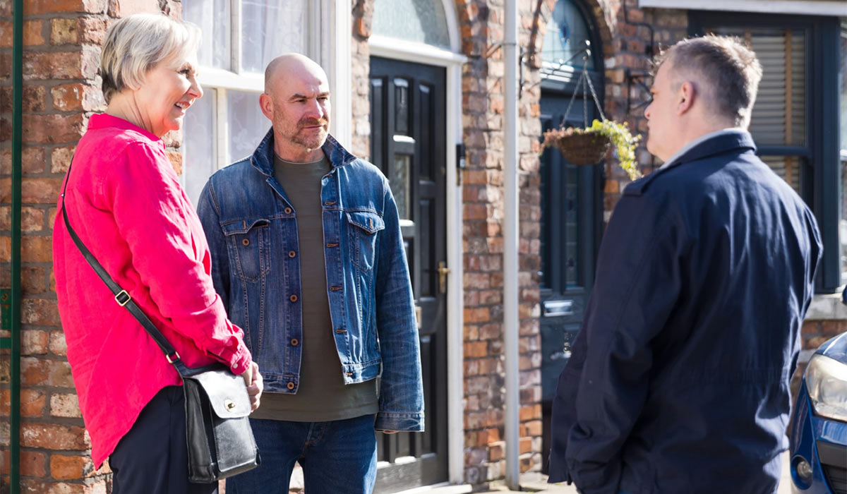 Eileen decides to accept Jason’s offer. Pic: ITV