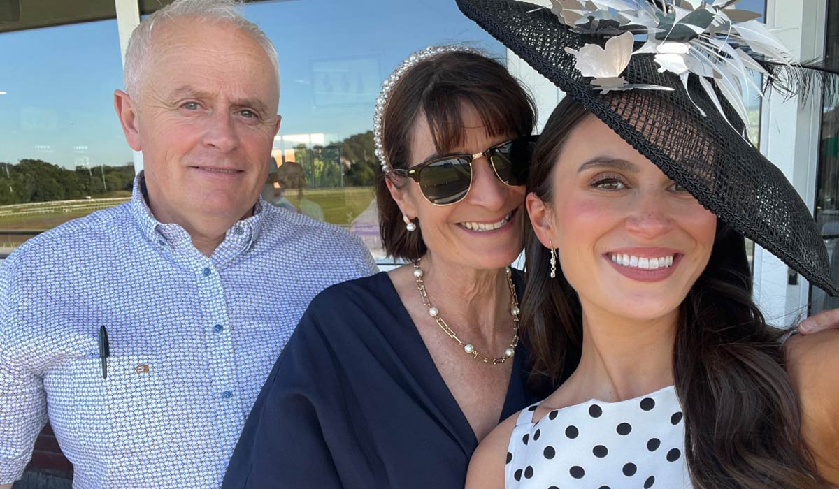 Aoife O'Sullivan aces maternity style to judge Best Dressed at Cork races