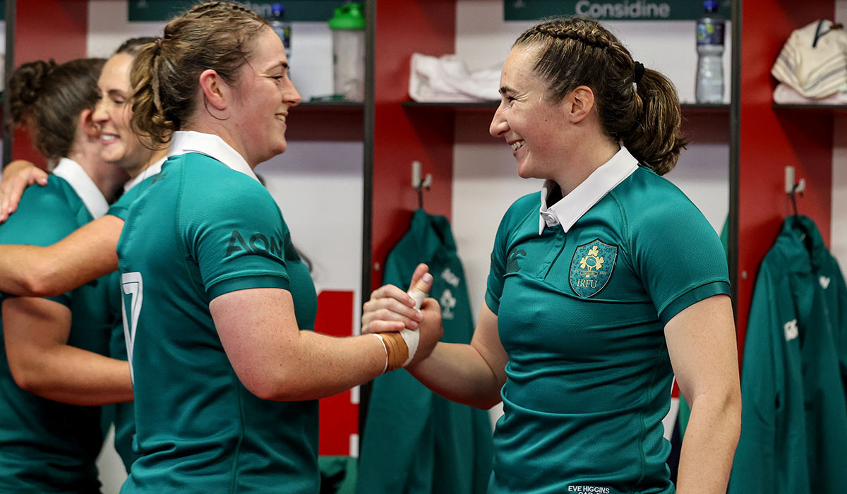 Siobhan McCarthy and Eve Higgins ahead of the game. Pic: INPHO/Dan Sheridan