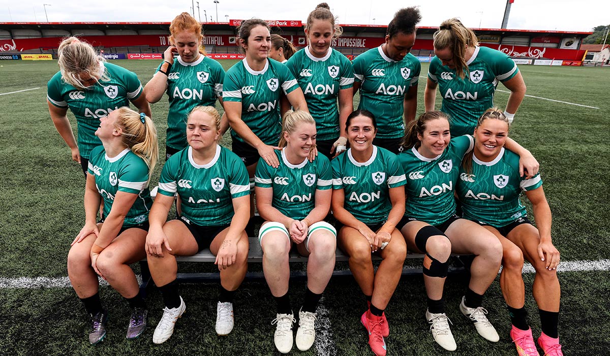 Sadhbh McGrath, Niamh O’Dowd, Deirbhile Nic a Bháird, Enya Breen, Grace Moore and Fiona Tuite with Neve Jones, Cliodhna Moloney-MacDonald, Sam Monaghan, Amee-Leigh Costigan, Eve Higgins and Béibhinn Parsons. Pic: INPHO/Ben Brady