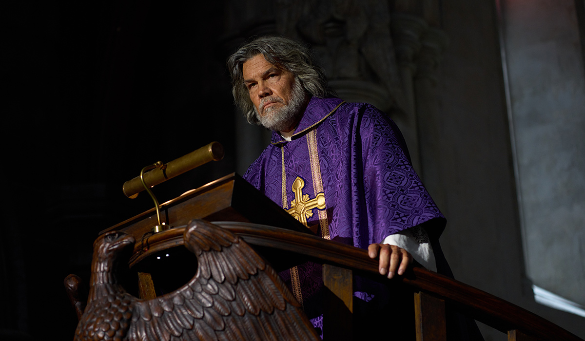 Wake Up Dead Man: A Knives Out Mystery. Josh Brolin in Wake Up Dead Man: A Knives Out Mystery. Cr. John Wilson/Netflix © 2025