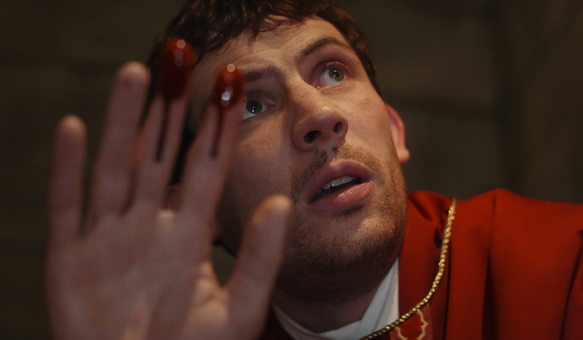 Wake Up Dead Man: A Knives Out Mystery. Josh O’Connor in Wake Up Dead Man: A Knives Out Mystery. Cr. Courtesy of Netflix © 2025