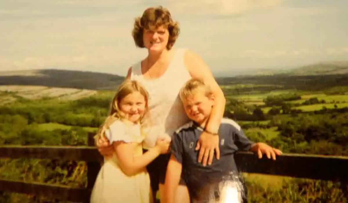 Andrew Porter with his late mum Wendy and his sister Leigh. Pic: Justin Farrelly